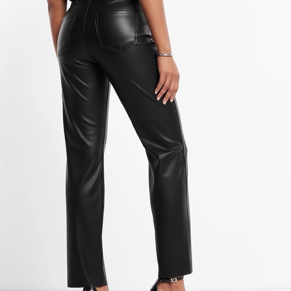 Express Pants Women's Black Faux Leather Straight High Rise Raw Hem Size 6 S - Picture 2 of 6